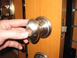 Locksmith Master Store Sarasota, FL 941-677-7273 - door-unlock